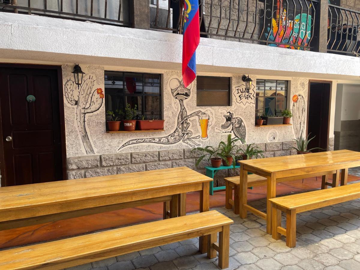 El Jardin Escondido Party Hostel Baños Buitenkant foto