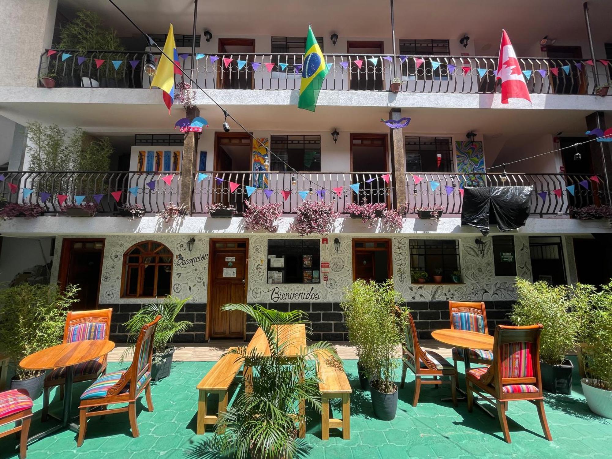 El Jardin Escondido Party Hostel Baños Buitenkant foto